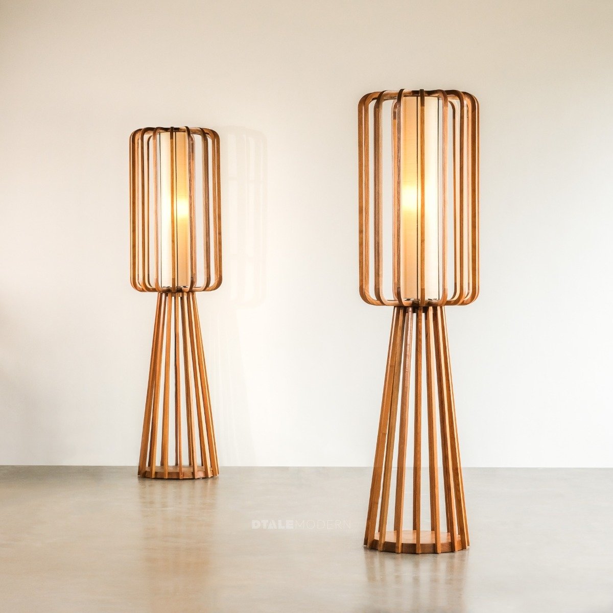 Timber sales floor lamp