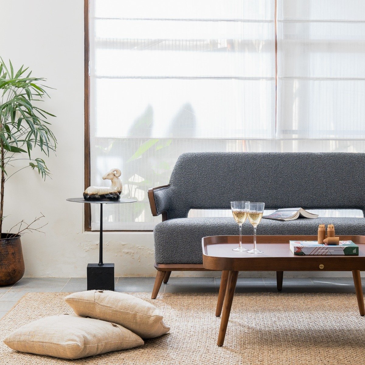 Eden Loveseat