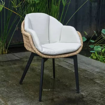 Murre Wicker Outdoor Chair