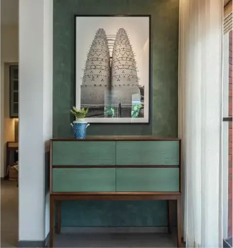 Chest of Drawers
